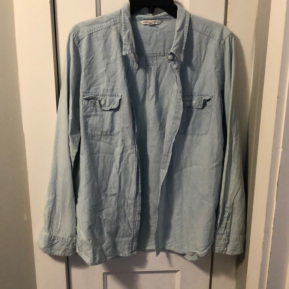 American Eagle Button down
